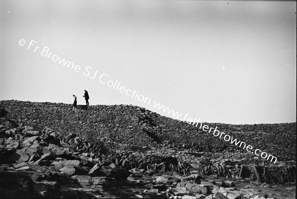 WALKERS ON CLIFFS